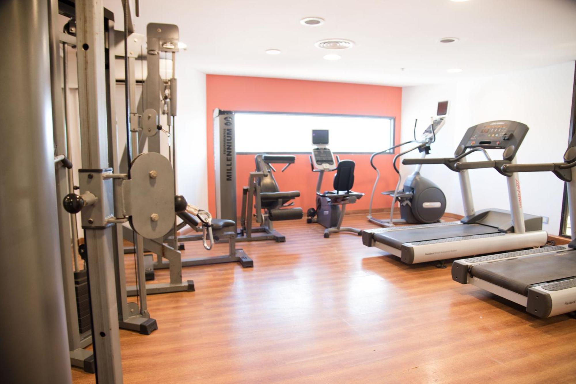 Libertador Hotel Ciudad Autónoma de Ciudad Autónoma de Buenos Aires Exterior foto A typical gym